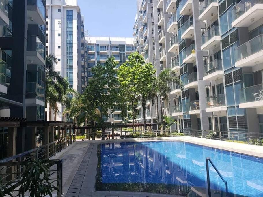Lovely 2 Bed Room Condo Infront Of Naia Terminal 3 Manila Eksteriør bilde
