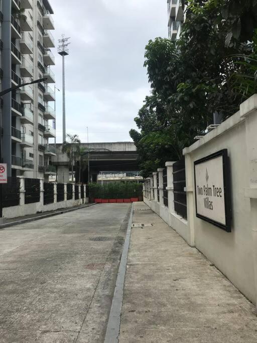 Lovely 2 Bed Room Condo Infront Of Naia Terminal 3 Manila Eksteriør bilde
